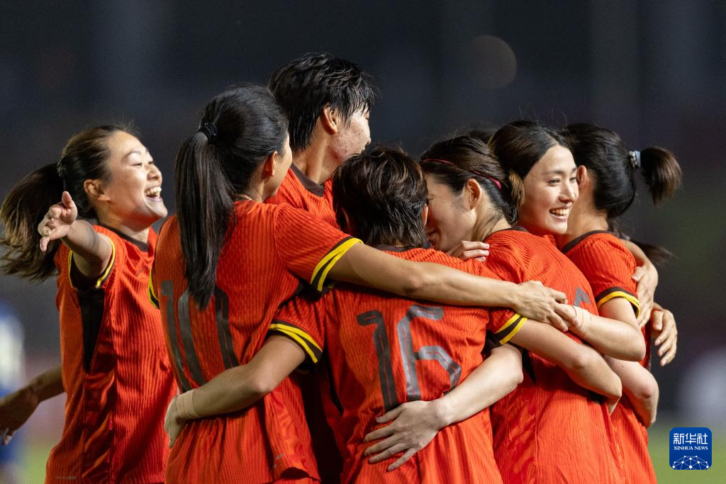 比赛中现出强势，中国女足夺冠成功