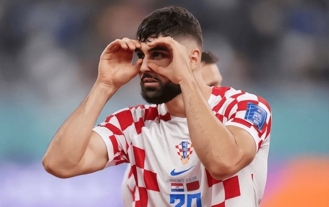 包含俄罗斯取胜克罗地亚，实力过关继续前进的词条